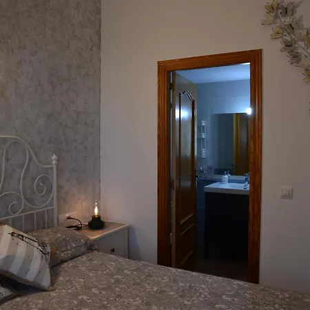 Casa Acogedora Con Jardin Y Piscina En Zona Tranquila Cerca De La Playa En - Es-323-16 *