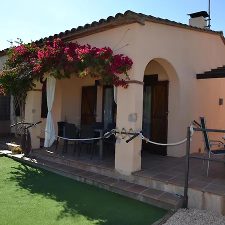 Casa Acogedora Con Jardin Y Piscina En Zona Tranquila Cerca De La Playa En - Es-323-16 Holiday home *